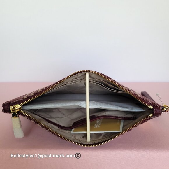 MICHAEL KORS Jet Set Signature Jacquard Large Zip Pouch Wristlet- Dark Berry⭐ - Picture 12 of 16